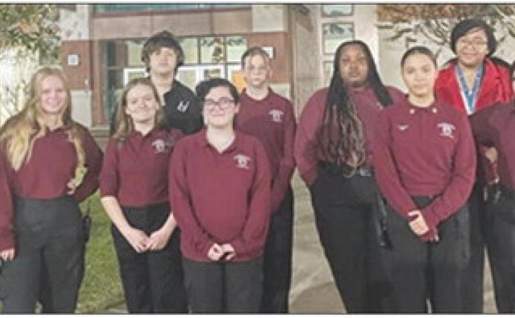 Silsbee High School’s Criminal Justice Club did very well in regional competition earlier this month. Bailey Frasher won first place in the Female Agility Course. Amiya Davis earned First place i openig statements and the cell extraction team won second place.