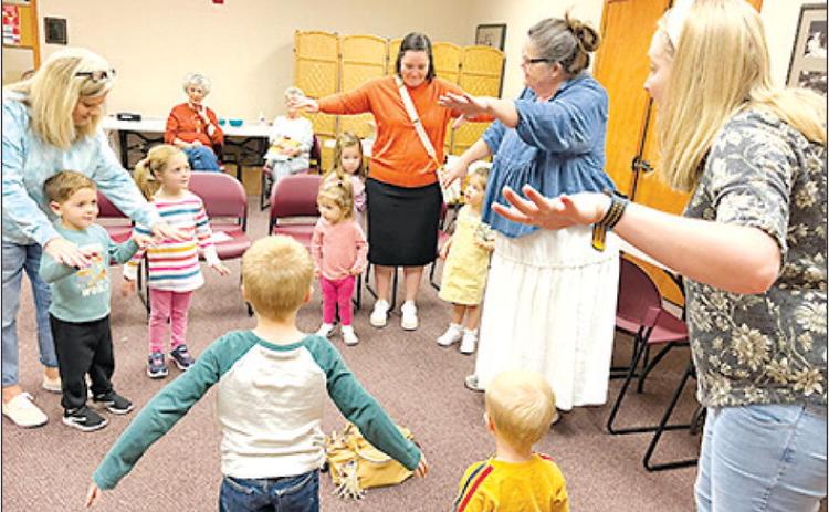 Friends of Kountze Public Library hosted a Preschool Story Hour with a Thanksgiving theme last week. Aubrey Worsley guided little ones to sing and dance and read stories with sound effects. Children decorated turkeys and were given some take home activities and a bookmark. It was great fun for all! Submitted by Mary Catherine Johnston